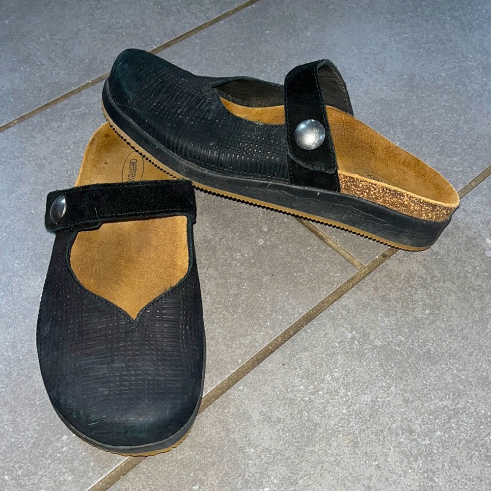 Aetrex Mary Jane slip-ons